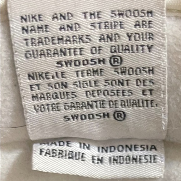 Retro Nike These have made a huge come back! - Picture 2 of 5